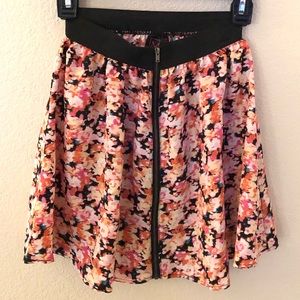 ✨NWOT✨ Beautiful Material Girl, lightweight Skirt!